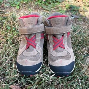 NWOT Timberland Kids Boots Tan and Red size 3